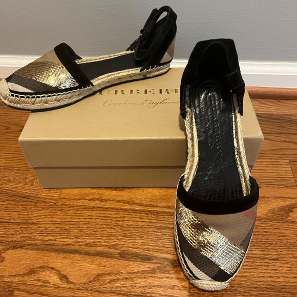 Burberry shoes - Picture 6 of 11